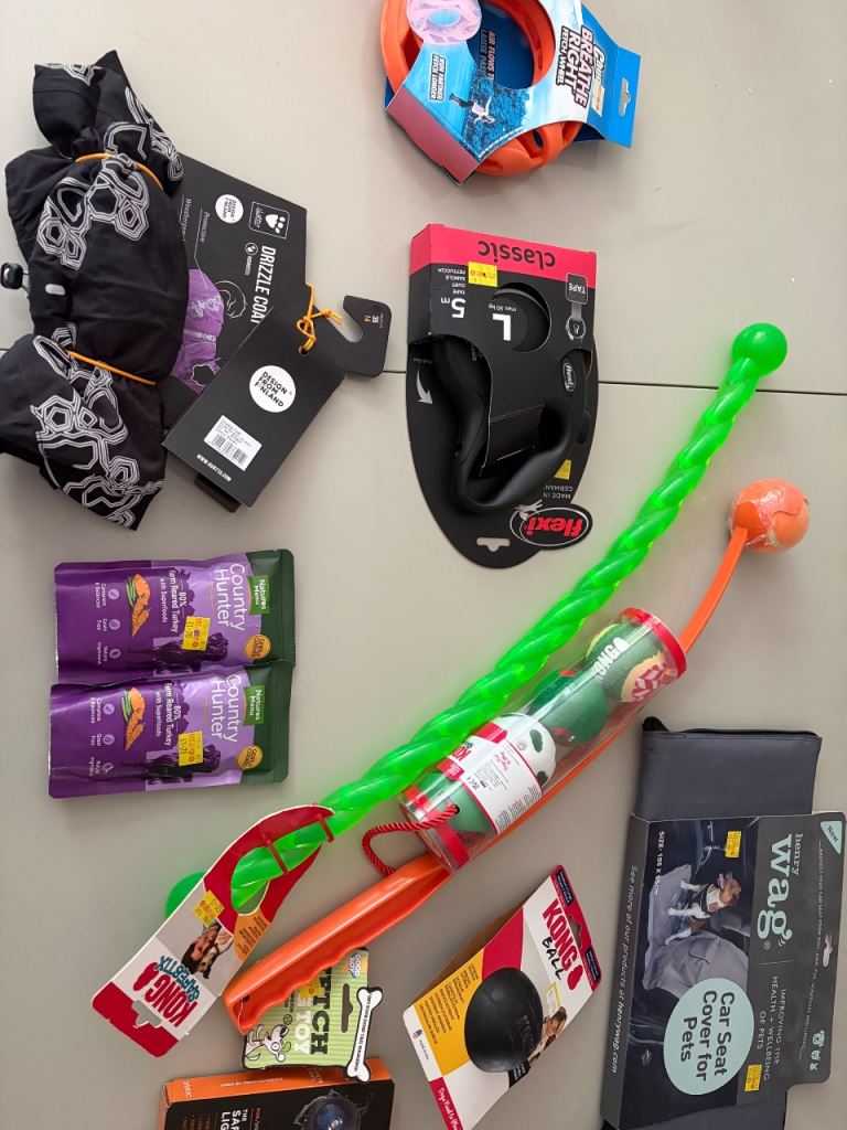 Mix branded pet products RRP160