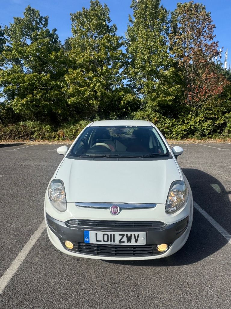 2011 Fiat Punto Evo Dynamic 1.4L Automatic ULEZ Free HPI Clear