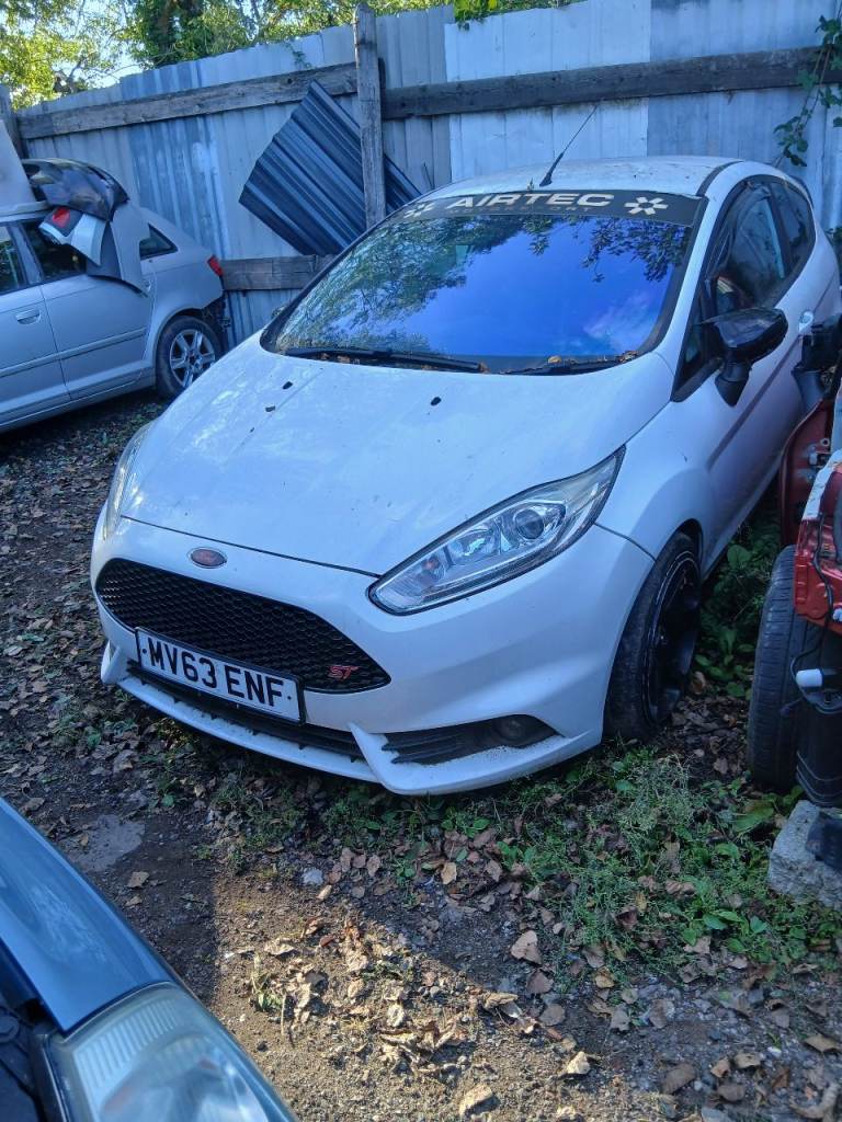Ford Fiesta st mk7 white 2014 breaking 