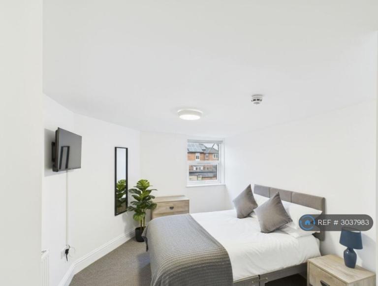 1 bedroom in Kingsholm Road, Gloucester, GL1 (#3037983)