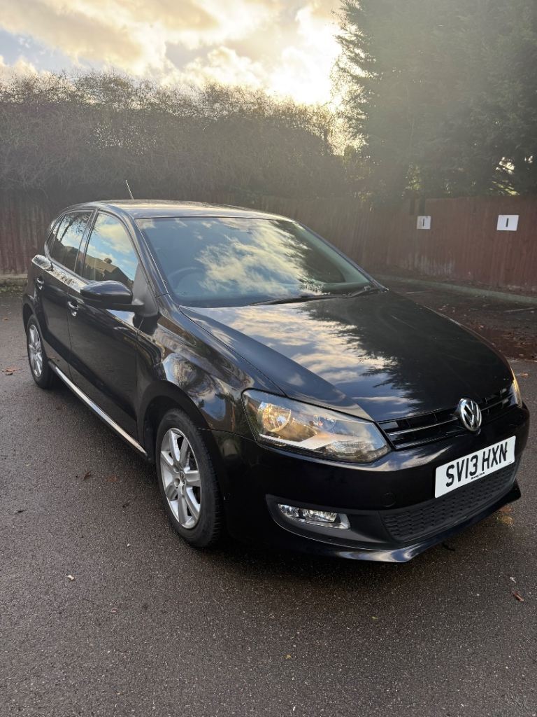 VOLKSWAGEN POLO Auto