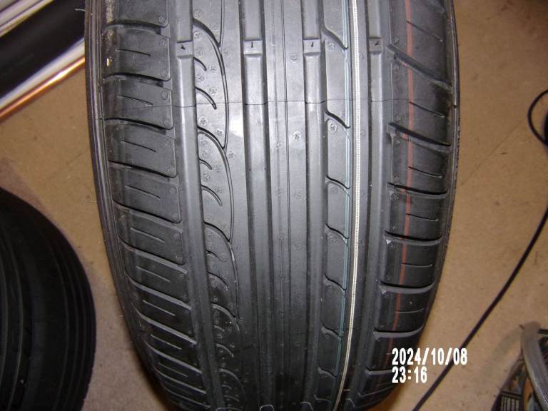 brand new dunlop sp sport fast response 205/55x16 tyre