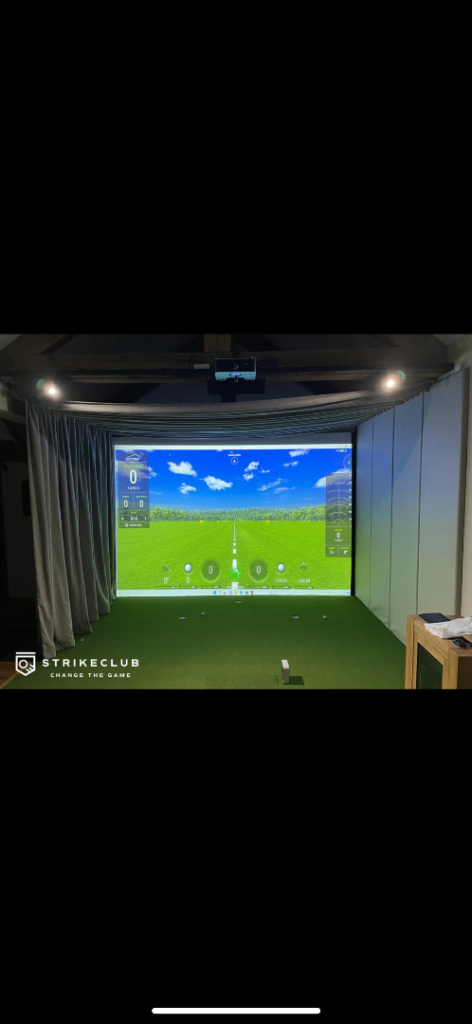 Strikeclub Golf Simulator Screen – New made to size , £699.00 for Sale