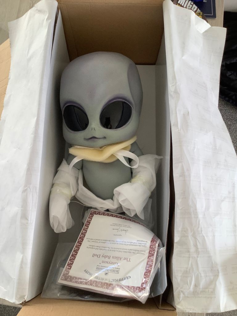 Brand New Original Ashton Drake Greyson Alien Baby Kosart Studios Doll In Box