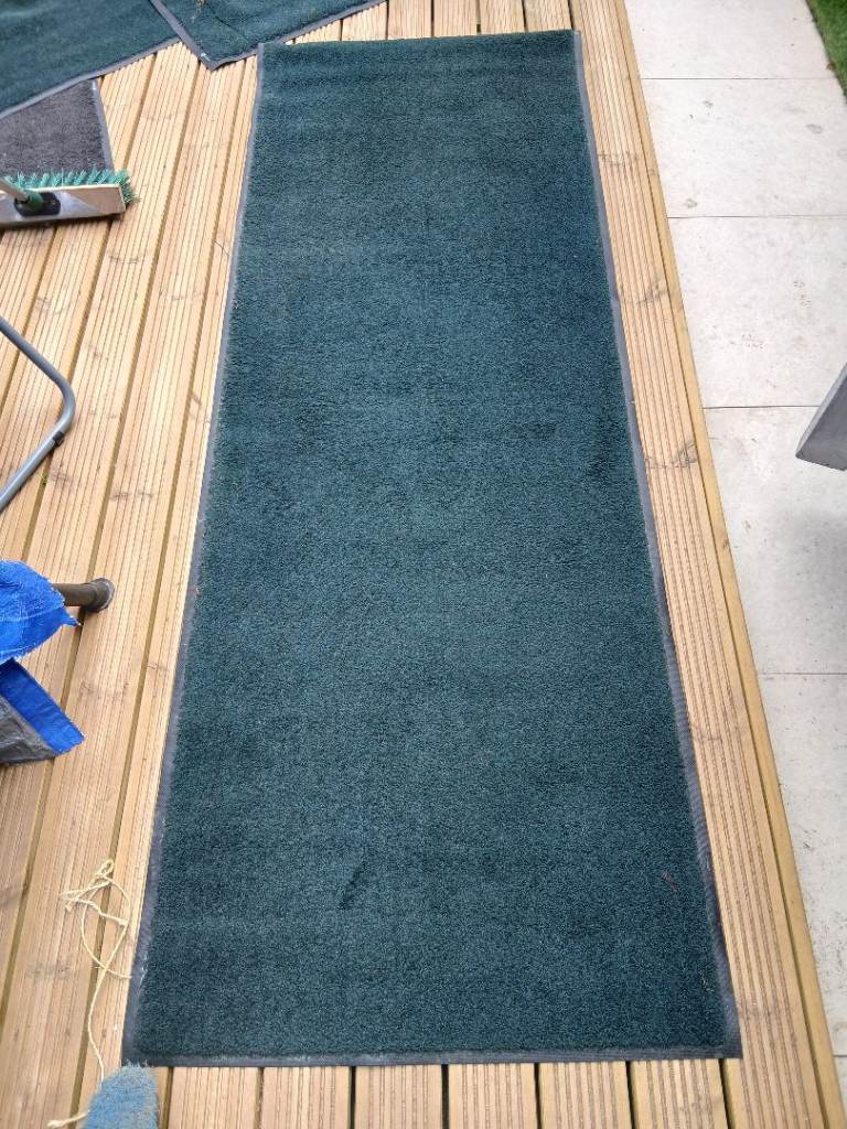 Large Green Heavy Duty Doormat – Good Condition