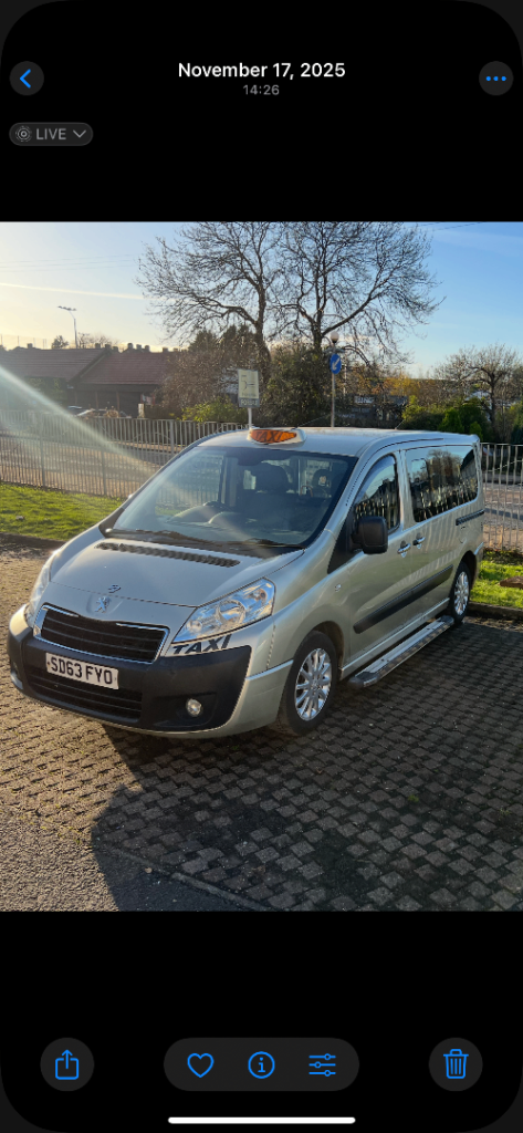 Taxi Peugeot, E7 XS AUTO, MPV, 2013, 1997 (cc), 5 doors