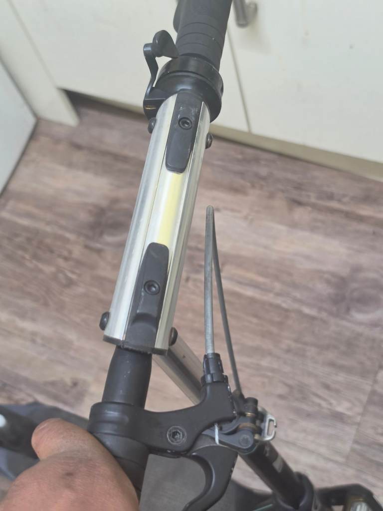 Oxelo Town Adult Gray-blue Scooter designed for regular trips in town