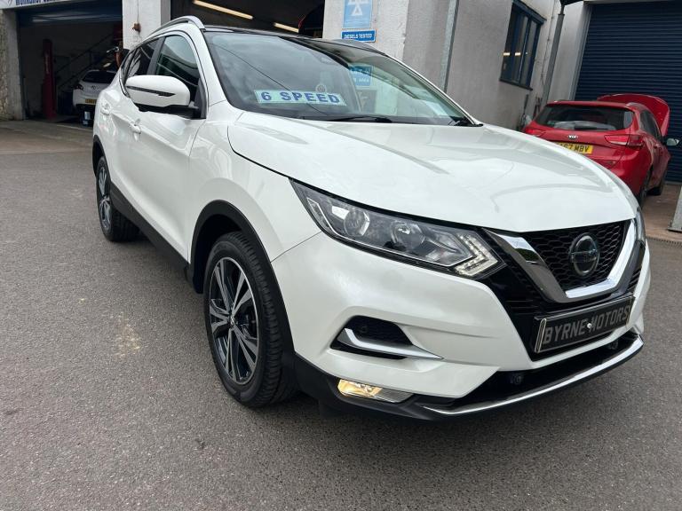 2018 Nissan Qashqai 1.2 DiG-T N-Connecta HATCHBACK Petrol Manual
