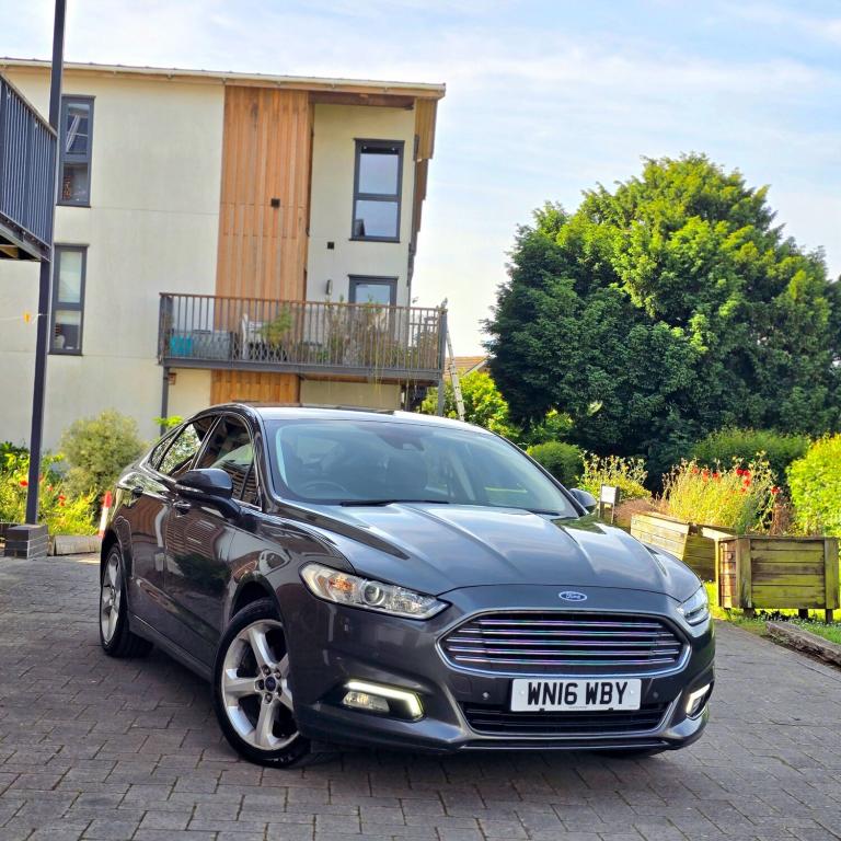 2016 Ford Mondeo 2.0 TDCi Titanium 5dr HATCHBACK Diesel Manual