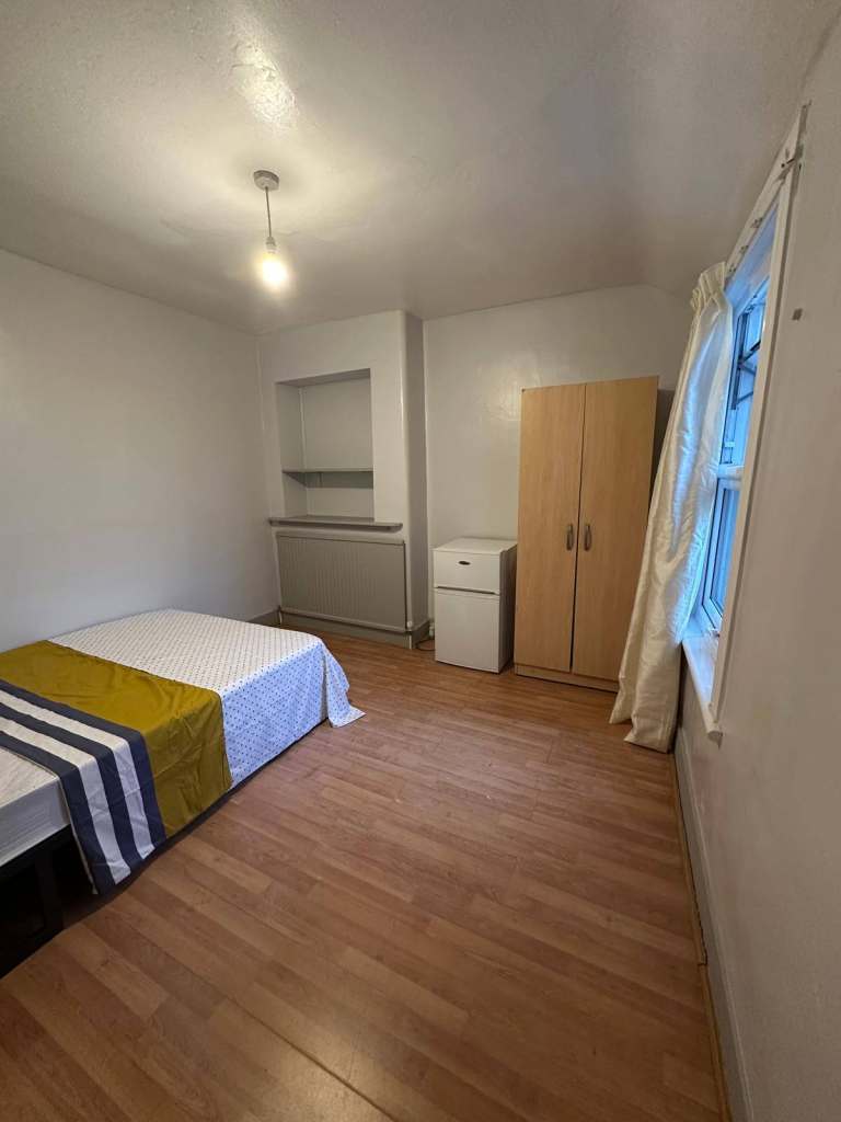 DOUBLE ROOM TO RENT IN PECKHAM - BILLS INCLUDED ✅