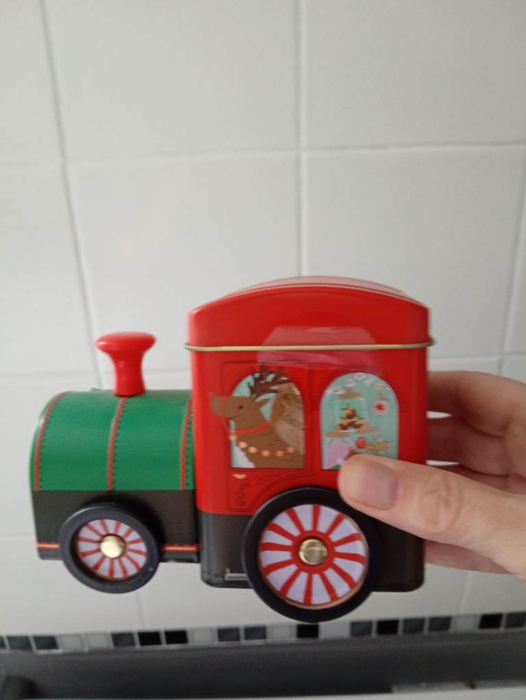 M&S Hot Chocolate Train Tin & Mr Stanley Toffee Van Tin –  New
