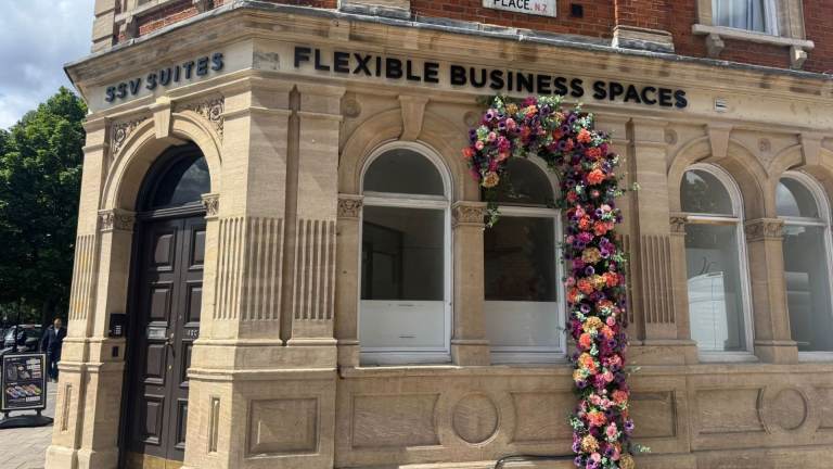 Kiosk Space to Rent on Holloway Road - Perfect for Desserts / Bakery / Juices