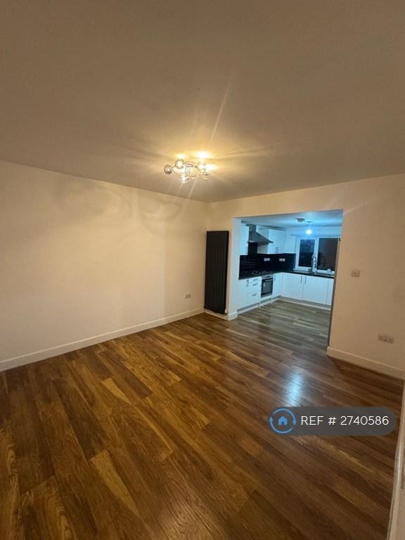 4 bedroom flat in Granville Road, London, N12 (4 bed) (#2740586)