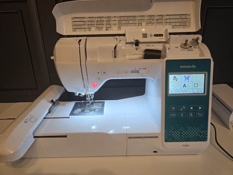 Sewing Machine - Embroidery - Brother Innov-Is F580