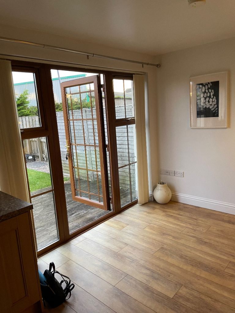 Three bedroom town house popular location 