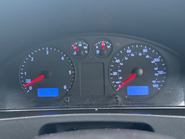 Volkswagen, TRANSPORTER SHUTTLE, Minibus, 2005, Manual, 2460 (cc)