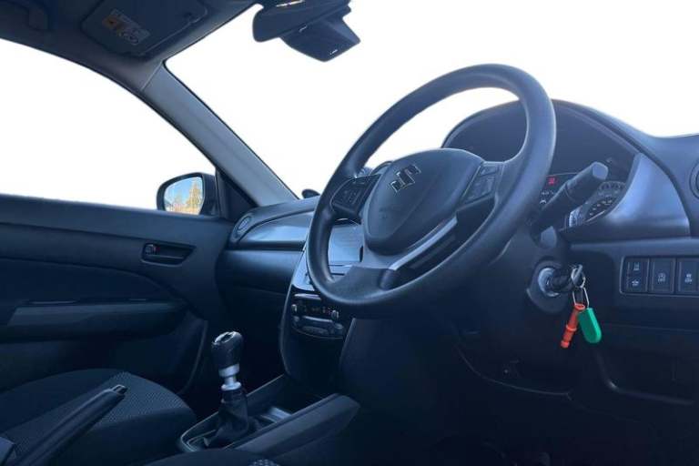 2023 Suzuki Vitara 1.4 Boosterjet 48V Hybrid Go 5dr ** Bluetooth / USB / AUX Connection ** Man Es...