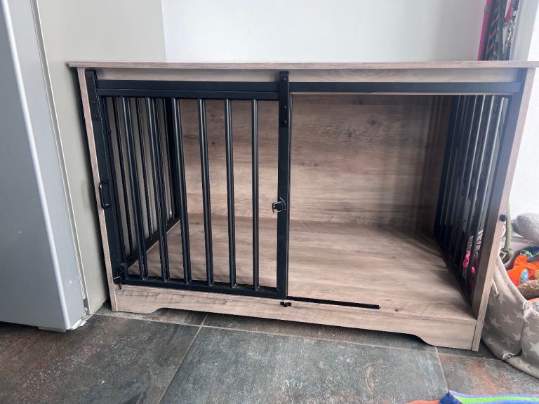 DOG CRATE/FURNITURE LARGE