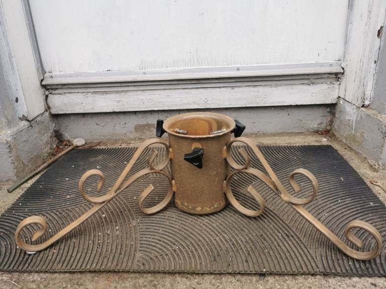 Christmas Tree Stand Metal. 