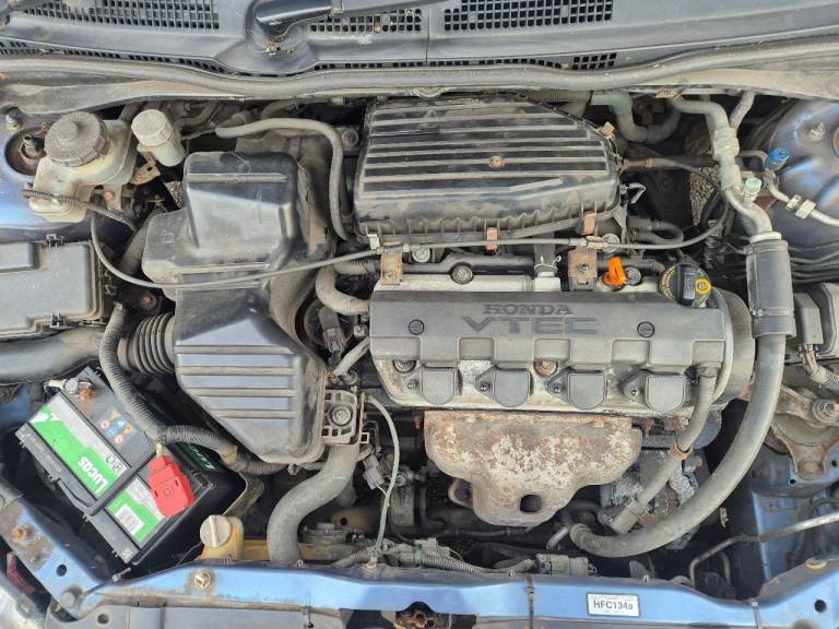 Honda d16v1 engine and 5 speed manual gearbox