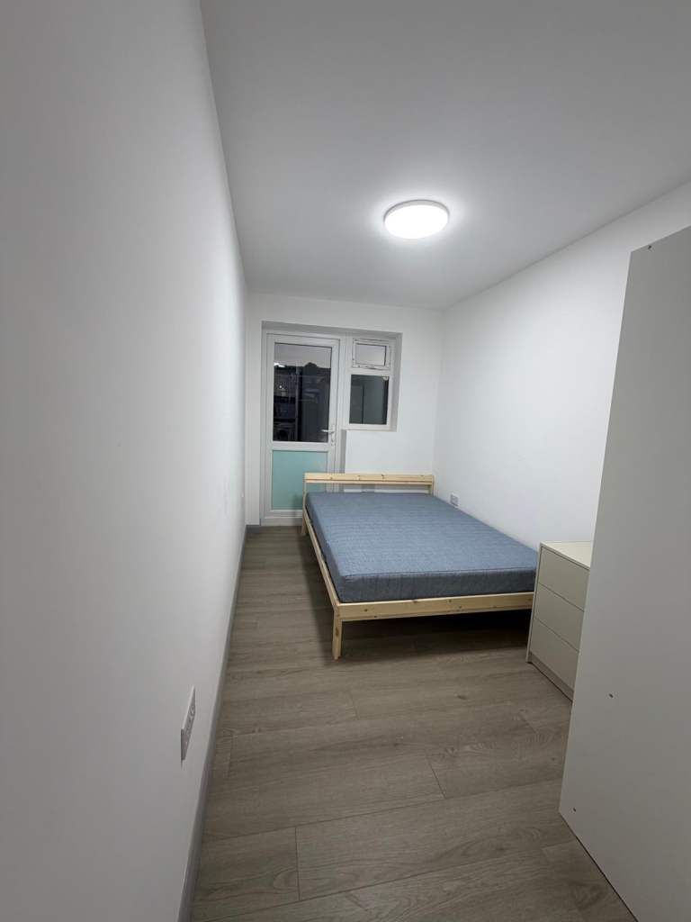 Studio Flat in Slough SL12SD