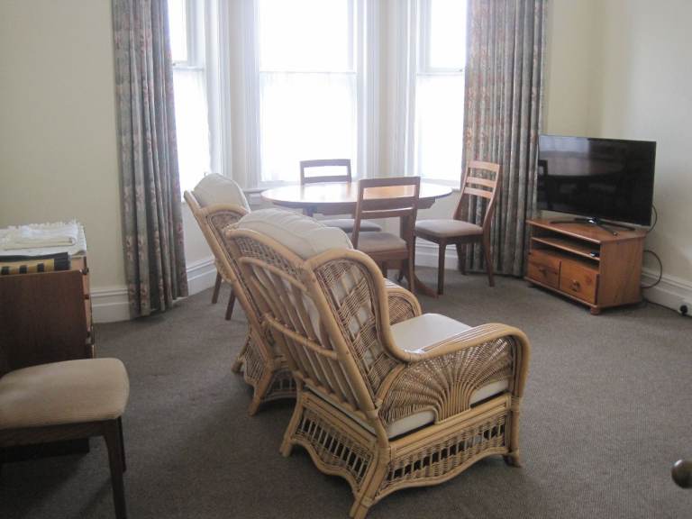One bedroom flat to let in Carlton Road