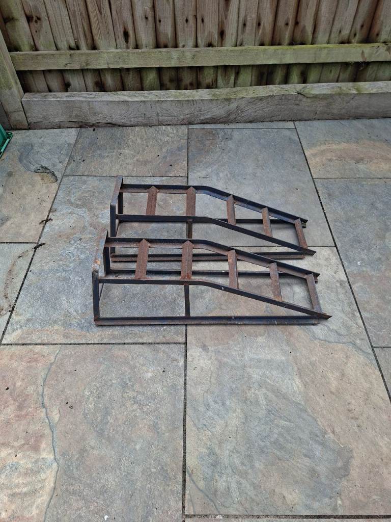 Set of 2 car ramps