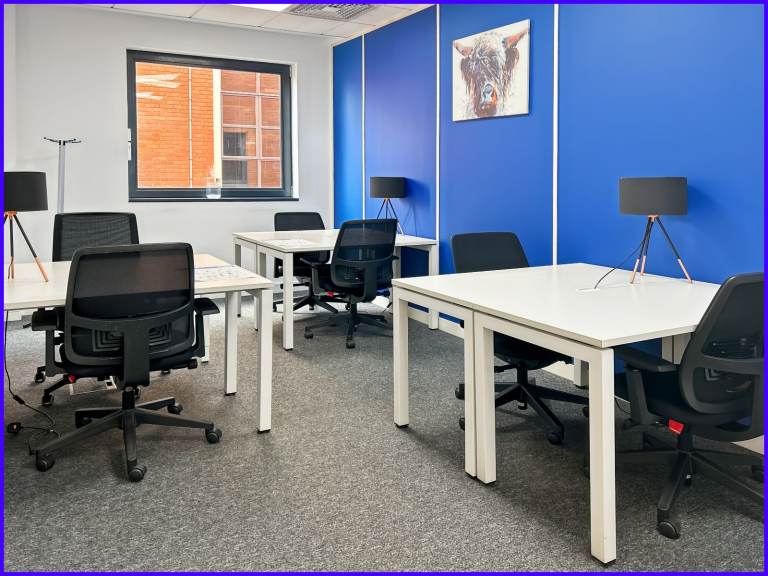 Warwick - CV34 4BE, Spacious Office in Open Office Warwick High Street for Up to 15 Workstations