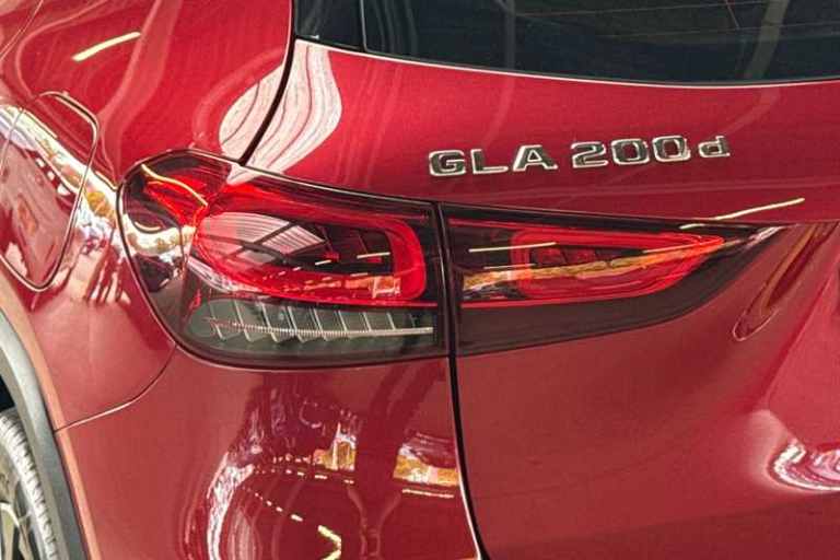 2021 Mercedes-Benz GLA GLA 200d Sport Executive 5dr Auto HATCHBACK DIESEL Automatic