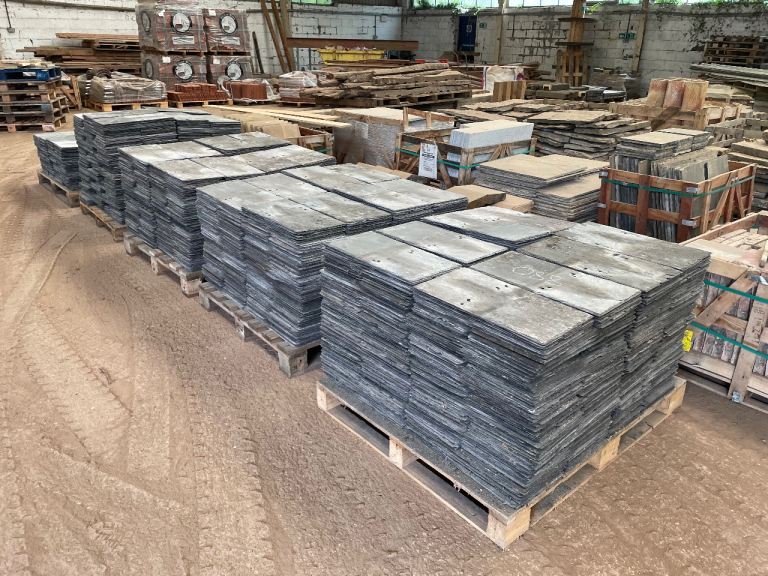 RECLAIMED 20X10 WELSH SLATE - 4000 AVAILABLE @ £2.40 + VAT EACH.