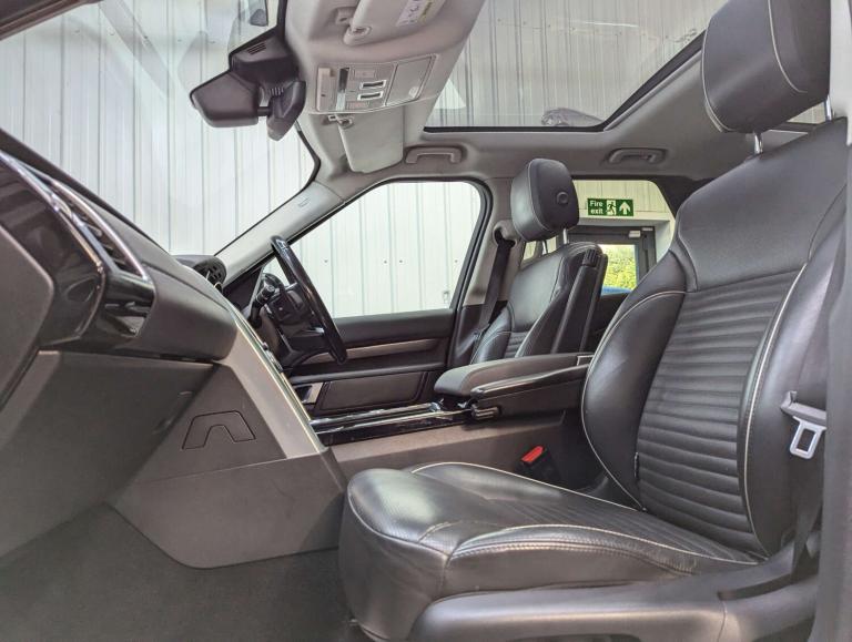 2017 Land Rover Discovery 3.0 Discovery HSE TD6 Auto 4WD 5dr SUV Diesel Automatic