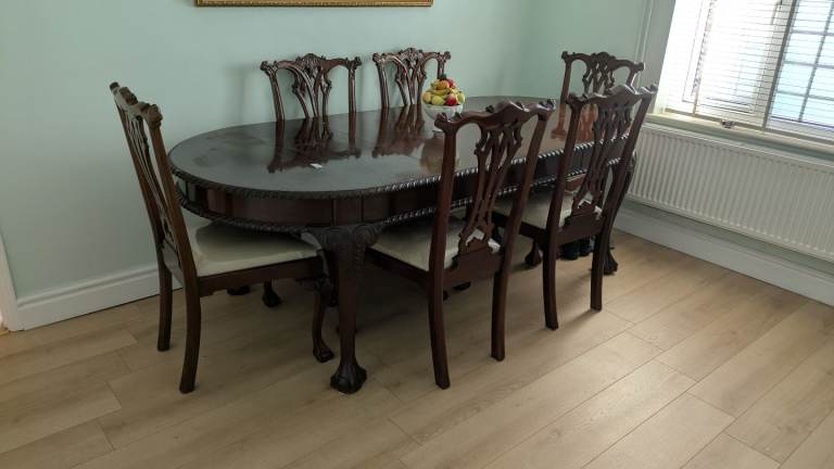 Vintage Extendable Dining Table and Chairs 