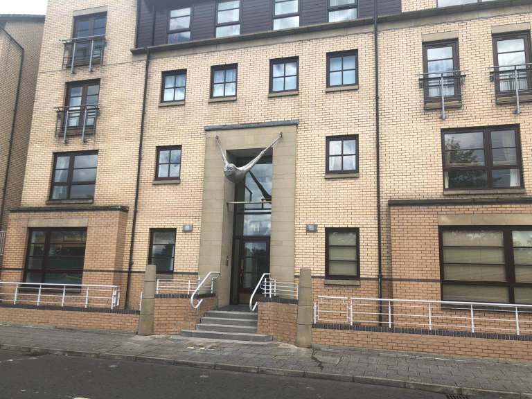 Modern 2 bedroom 2nd Floor Flat Kidston Terrace New Gorbals G5 0TG - Available 16-11-2026