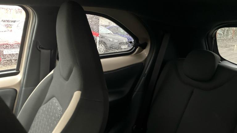 2025 Toyota Aygo X 1.0 VVT-i Edge 5dr HATCHBACK PETROL Manual