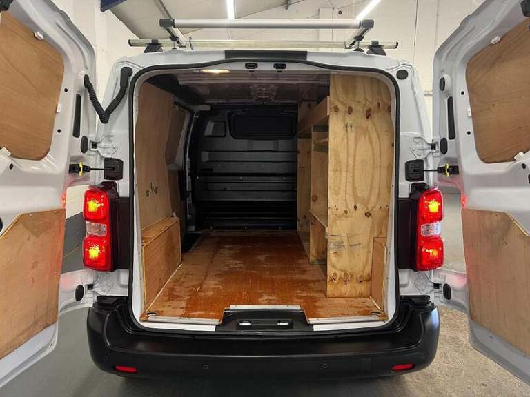 2024 Peugeot Expert 1000 1.5 BlueHDi 100 Professional Premium + Van PANEL VAN DIESEL Manual