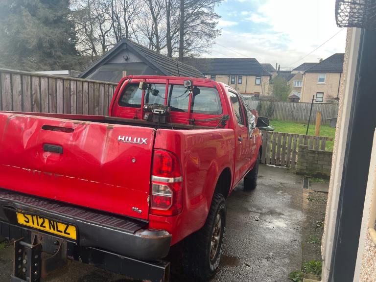 Toyota hilux 2.5 2012 manual gearbox spares or repairs 