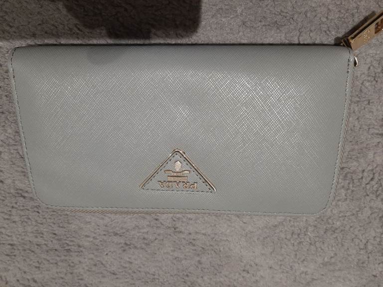 Various handbags for sale 