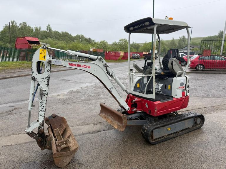 2019 TAKEUCHI TB215R