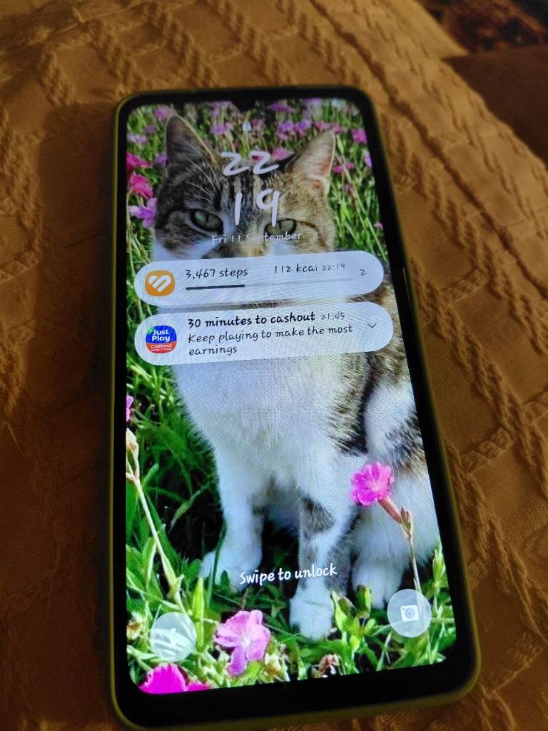 Samsung Galaxy AO6