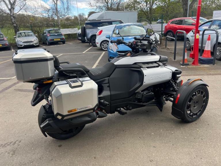 2025 Can-Am Spyder Canyon XT 1330cc 6 speed semi automatic trike EX Demo