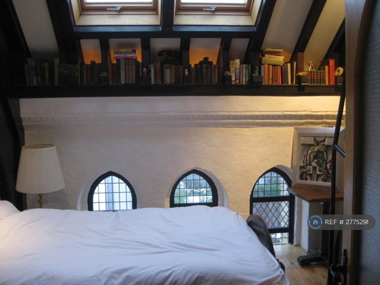 1 bedroom in Rush Common Mews, London, SW2 (#2775291)