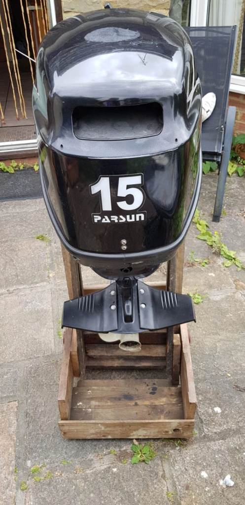 2006. 15hp Parsuns,4 stroke .Outboard engine 