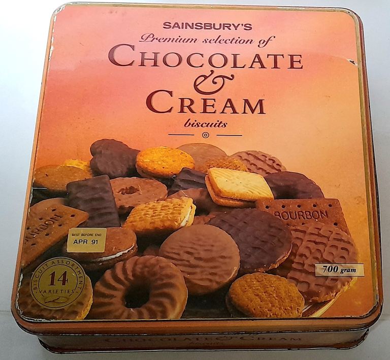 1990 COLLECTABLE TIN - SAINSBURY CHOCOLATE CREAM BISCUITS - 23 x 22 x 3 cm - SOUND