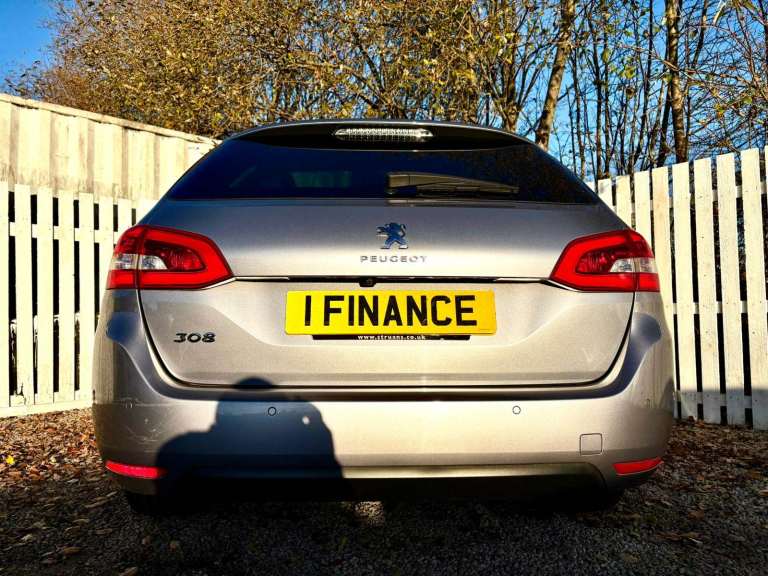 CAN'T GET CREDIT? CALL US! Peugeot 308 SW 1.2 PureTech Tech Edition - £199 DEPOSIT, £66 PER WEEK 