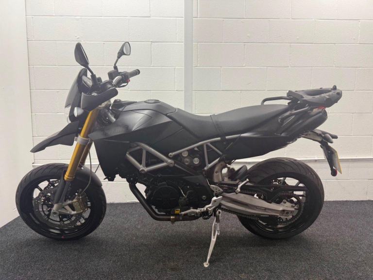APRILIA DORSODURO 750 ** LOW MILEAGE - JUNE 2026 MOT **