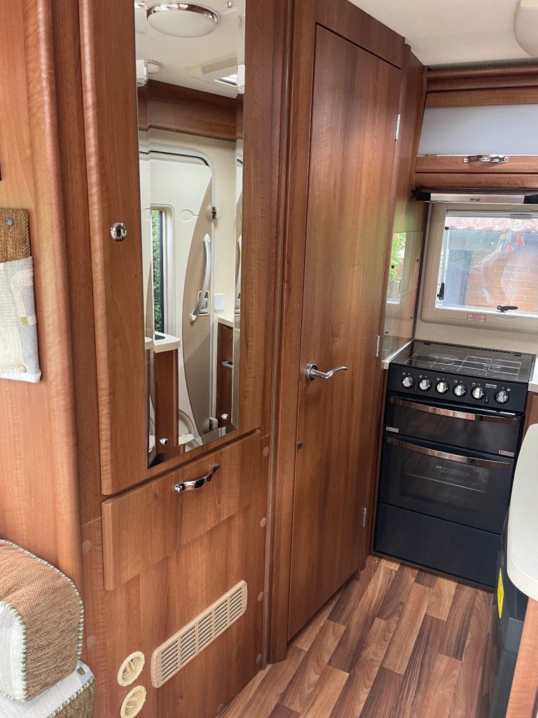 Mercedes-Benz Autosleeper Bourton 2.1 Motorhome- like new condition 