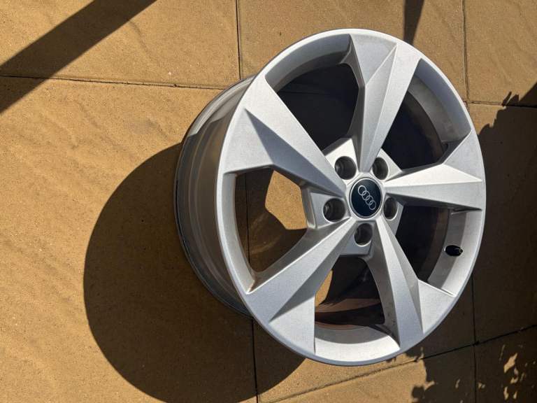 AUDI S LINE ALLOY WHEELS X 4   8/18 SIZE