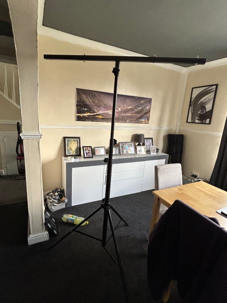 Stage Lighting Stand with T-Bar – excellent Condition