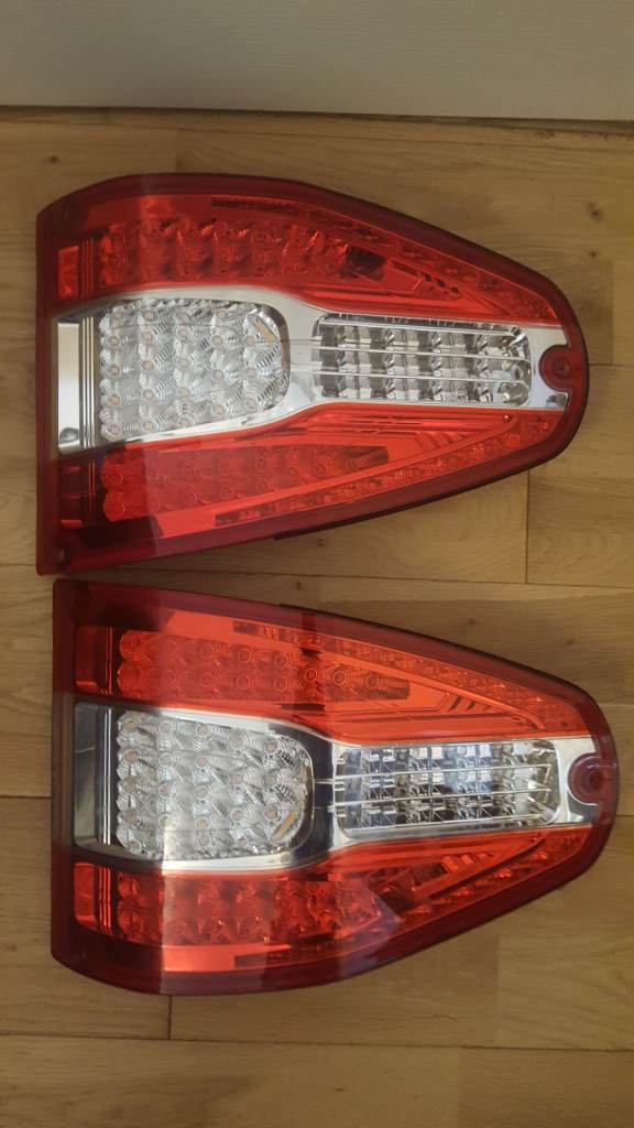 swift motorhome rear lamp led cluster r/h and left hand look good but untested