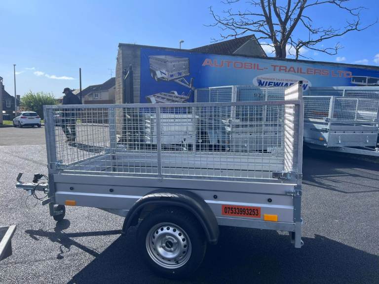 BRAND NEW 6FT X 4FT SINGLE AXLE TRAILER WITH 60CM MESH AND RAMP 750KG